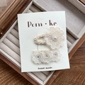 Set de barrettes à fleurs en dentelle blanc cassé avec perles pour coiffure enfant - Pince à cheveux fleur perle