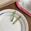 Set of two matte grass green star-shaped hair clips in minimalist Korean style design - [4] A Pair Of Matcha Green Stars
