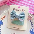 Ensemble de barrettes à nœud à carreaux bleus et pois verts pour filles sur carte - Nœud à Carreaux Bleus