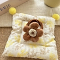 Élastique à cheveux fleur en velours côtelé marron avec broderie centrale blanche - Fleur Brun Clair