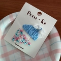 Zweiteiliges Kinder-Haarklammer-Set mit blauer Faltblume und Blumenmuster - Blau-Serie