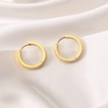 Boucles d'oreilles créoles dorées polies pour hommes et femmes sur soie blanche - Créole Ronde / 1 Pièce (4*16mm) / Or