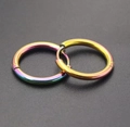 Orecchini a cerchio in acciaio inossidabile arcobaleno con finitura sfumata - 2.5x12mm Tondo - Multicolore (Pezzo Singolo)