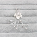 Pettine per capelli da sposa argento con fiori, strass e perla bianca stile coreano - Argento (HS-J1551S)