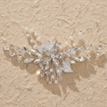 Pettine per capelli da sposa argento con perle fatte a mano e cristalli lucidi - Stile a Grappolo di Fiori Bianchi (HS-J5667A) / Argento Bianco Strass (HS-J5667A)