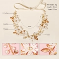 Fascia fatta a mano con margherite bianche, perle e strass su nastro beige - Oro