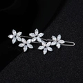 Elegante zilveren haarklem met vier zirkoonbloemen voor zijwaartse styling - Zilveren Stijl (HS-J6384)