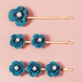 Fermagli per capelli con rose di velluto blu lago e perle su base dorata - Combinazione Fiori Blu / Blu