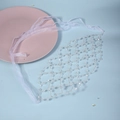 Tocado de novia de malla con cuentas de cristal y cintas de tul blanco suave - Estilo Strass Plateado (HS-J7168S)