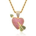 Vue détaillée du pendentif cœur hip hop avec des zircons roses et verts pavés - (Style 5) Or + 60cm Chaîne Corde