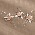 Detailansicht der handgefertigten rosa Stoffblumen und Perlen auf Braut-Haarnadeln - Haarnadeln (HS-J6995SPINK) / Rosa