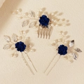 Dreiteiliges Brauthaar-Set mit dunkelblauen Keramikrosen und weißen Perlen - Blaues 3-teiliges Set / Blau