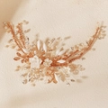 Cerchietto da sposa dorato con perle bianche e perline di cristallo per nozze - Oro e Bianco (HS-J7412G)