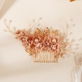 Elegante peine de novia dorado con flores de tela rosa y perlas de imitación - Rosa (HS-J7417GPINK)