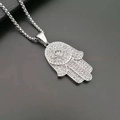 Collana con pendente Mano di Fatima Hiphop argento con strass lucidi e simbolo malocchio - Ciondolo Solo Color Acciaio (Senza Catena)