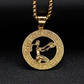 Macro del ciondolo zodiacale Vergine dorato traforato con catena box su pelle nera - Vergine - Oro (Ciondolo Solo - Senza Catena)