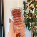Set de 9 gomas de pelo en espiral con degradado de color café a rosa en caja transparente - Café Degradado