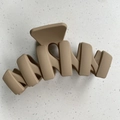 Matte light coffee geometric hair claw clip with wide wave teeth for thick hair - Wave Style / Khaki