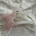 Détail de la pince à cheveux en forme d'étoile avec dégradé rose et blanc et ressort doré - Rose Étoile de Mer Étoile à Cinq Branches (10cm)