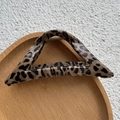 Grande molletta per capelli vintage con stampa leopardata e macchie marroni - Stile Triangolo