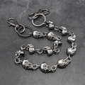 Punk-Rock Totenkopf Metall-Hosenkette mit Karabinerverschlüssen und Vintage-Silberfinish - Antik Silber