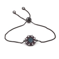 Dettaglio del bracciale a catena nera con cursore regolabile e zirconi colorati ottagonali - Nero