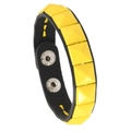 Punk-Lederarmband mit leuchtend gelben Pyramiden-Nieten und Druckknopfverschluss im Street-Style - Einreihige Nieten / Gelb