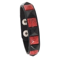Punk-Lederarmband mit abwechselnd roten und schwarzen quadratischen Metallnieten - Einreihige Nieten / Schwarz & Gebürstetes Rot