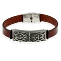 Retro bruin leren armband voor heren met vintage zilveren kruisbedel en stalen sluiting - Bruin