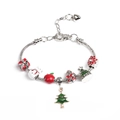 Weihnachtsarmband mit Anhängern wie Weihnachtsbaum und rotem Emaille-Geschenk auf Silberkette - Weihnachtsbaum