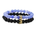 Kronen-Armband-Set für Paare mit blauen Wettersteinen und matten schwarzen Perlen - Armbandset / Mattstein Gold Krone Set