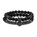 Bracelet homme tête de mort en perles noires mates avec breloque couronne sur fond blanc - Ensemble Zirconium Noir