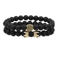Set de pulseras para hombre de ónix negro mate con corona dorada y bolas de pavé CZ - Set de dos piezas / Piedra Negra Mate Corona Dorada