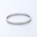 Vista superior de un brazalete ovalado de acero pulido de 6 mm con cierre rápido - Plateado (SZ614)