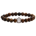 Bracciale di perle occhio di tigre con ciondolo a corona d'argento su sfondo bianco - Occhio di Tigre Corona d'Argento