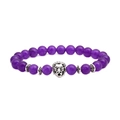 Détails des perles d'améthyste violettes et du charme lion argenté sur le bracelet - Tête de lion