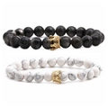 Set di bracciali in perle di marmo bianco e pietra grigia con ciondoli a corona dorata - Turchese Bianco e Labradorite Corona d'Oro