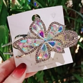 Elegante fermaglio per capelli a fiori con strass colorati e cristalli lucidi da donna - Bianco