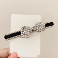 Eleganter schwarzer gewebter Haarclip mit glänzenden Strasssteinen und Metall-Entenschnabel - Tschechischer Kristall / Weiß