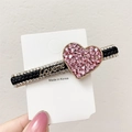 Handgefertigte gewebte Haarklammer mit rosa Strassherz und goldenem Loveme-Schriftzug - Rosa