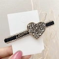 Funkelnde Strass-Herz-Haarklammer mit schwarzem Webband und Loveme-Buchstabendetail - Grau