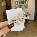 Elegante pinza para el pelo de mariposa dorada con diamantes de imitación y cristal central - Diseño de Mariposa / Mariposa Blanca