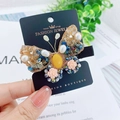 Pinza para el pelo mariposa barroca con perlas blancas y flores rosas en cartón - Pinza de Mariposa Amarilla