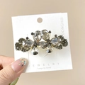 Elegante molletta per capelli a doppia farfalla con strass grigi e cristalli chiari - Farfalla Grigia con Base Dorata