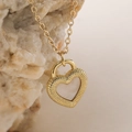 Collier plaqué or 18 carats avec pendentif coeur en nacre blanche sur fond de pierre - Style Cœur En Nacre Blanche À Bord En Relief (25687)