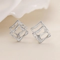 Elegante 18k vergulde holle geometrische ruitvormige oorbellen met witte zirkonia's - Zilveren Stijl (45705)