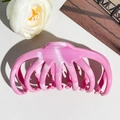 Vista dettagliata della grande clip per capelli in resina rosa con trama marmorea - 10.5cm Forma di Anguria / Bicolore Rosa Porpora