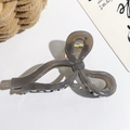 Détail de la pince à cheveux nœud gris translucide avec ressort en métal doré brillant - Pince Nœud Papillon Gelée(90057) / PS / 11cm / Gris clair