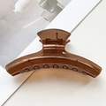 Détail d'une pince à cheveux ambre foncé avec une finition en résine transparente - Pince à Cheveux Droite Gelée(90059) / PS / 11.5CM / Marron