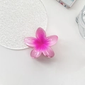 Detailansicht der Haarspange mit rosa Blumen-Farbverlauf aus glänzendem Harzmaterial - Rosa Lila Plumeria